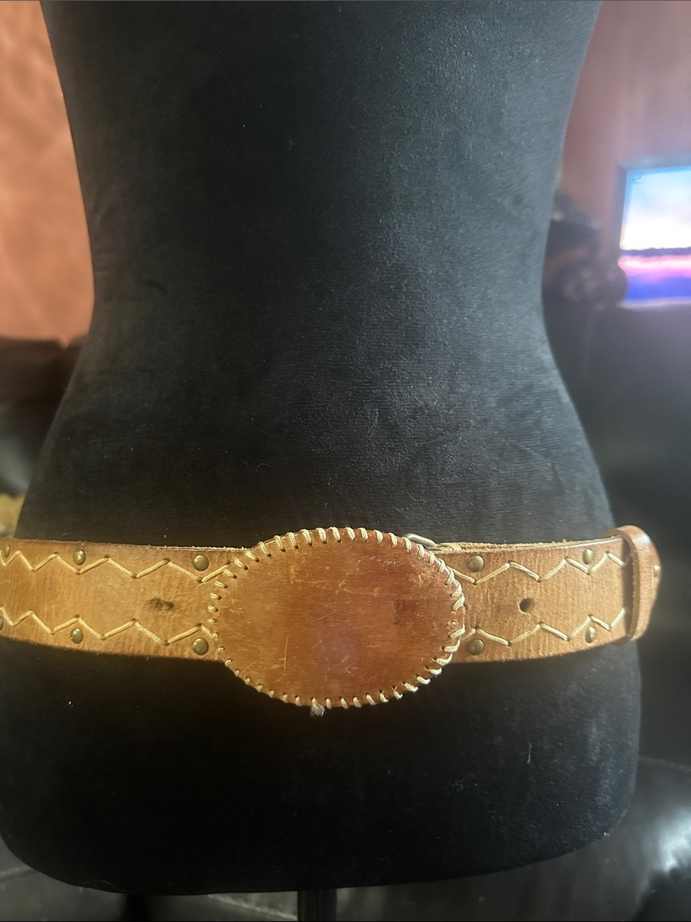 Women's Tan Leather Western Belt with Oval Buckle